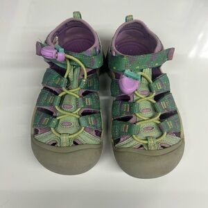 Girls keen sandals.  Size 13